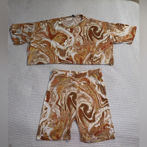 Two Piece Short Set - Picture 6 of 6